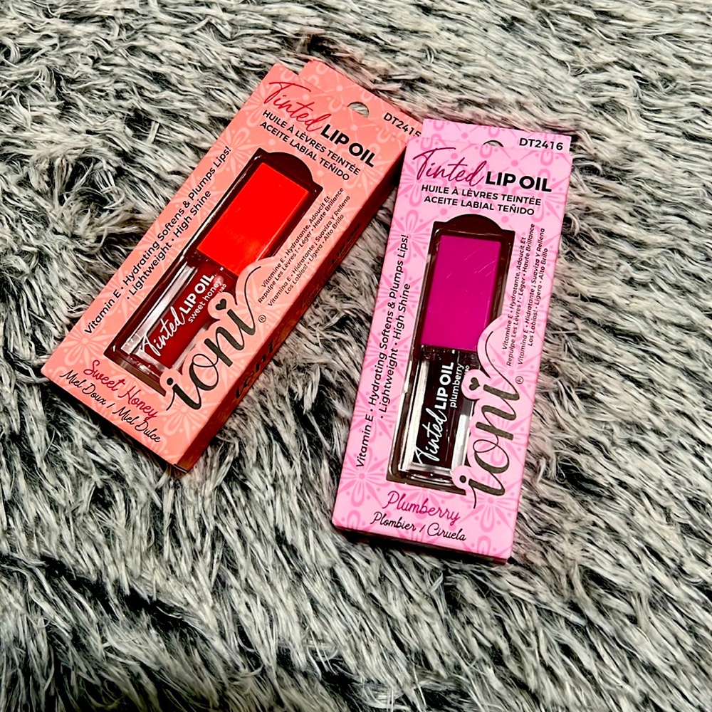 BRAND NEWWW (2) “IONI” TINTED LIP OILS